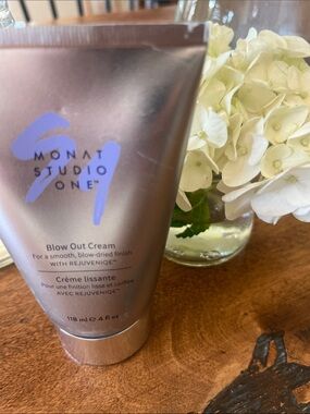 New Monat Studio One Blow Out Cream 4oz